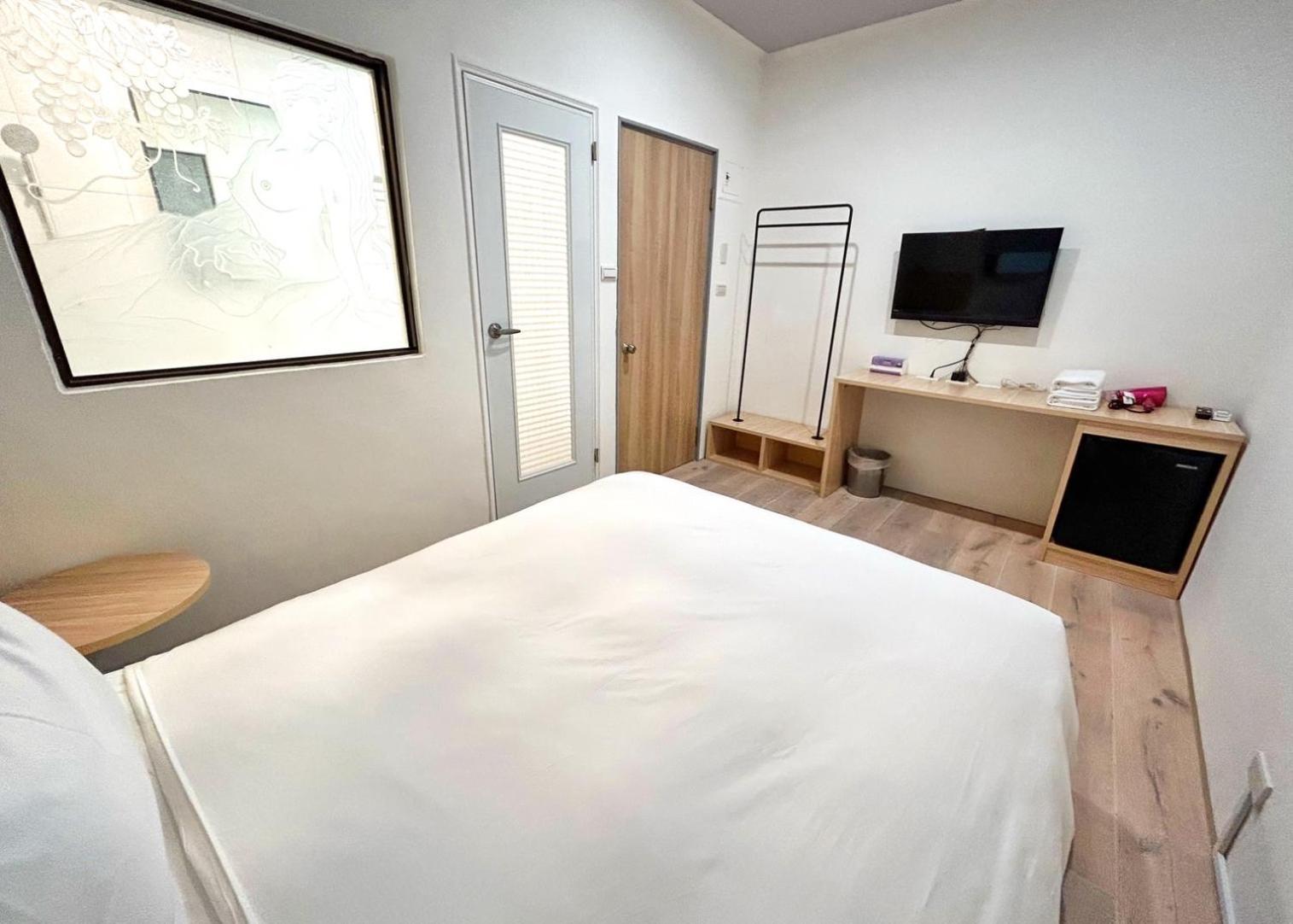 Yan Bin Hotel 타이난 외부 사진