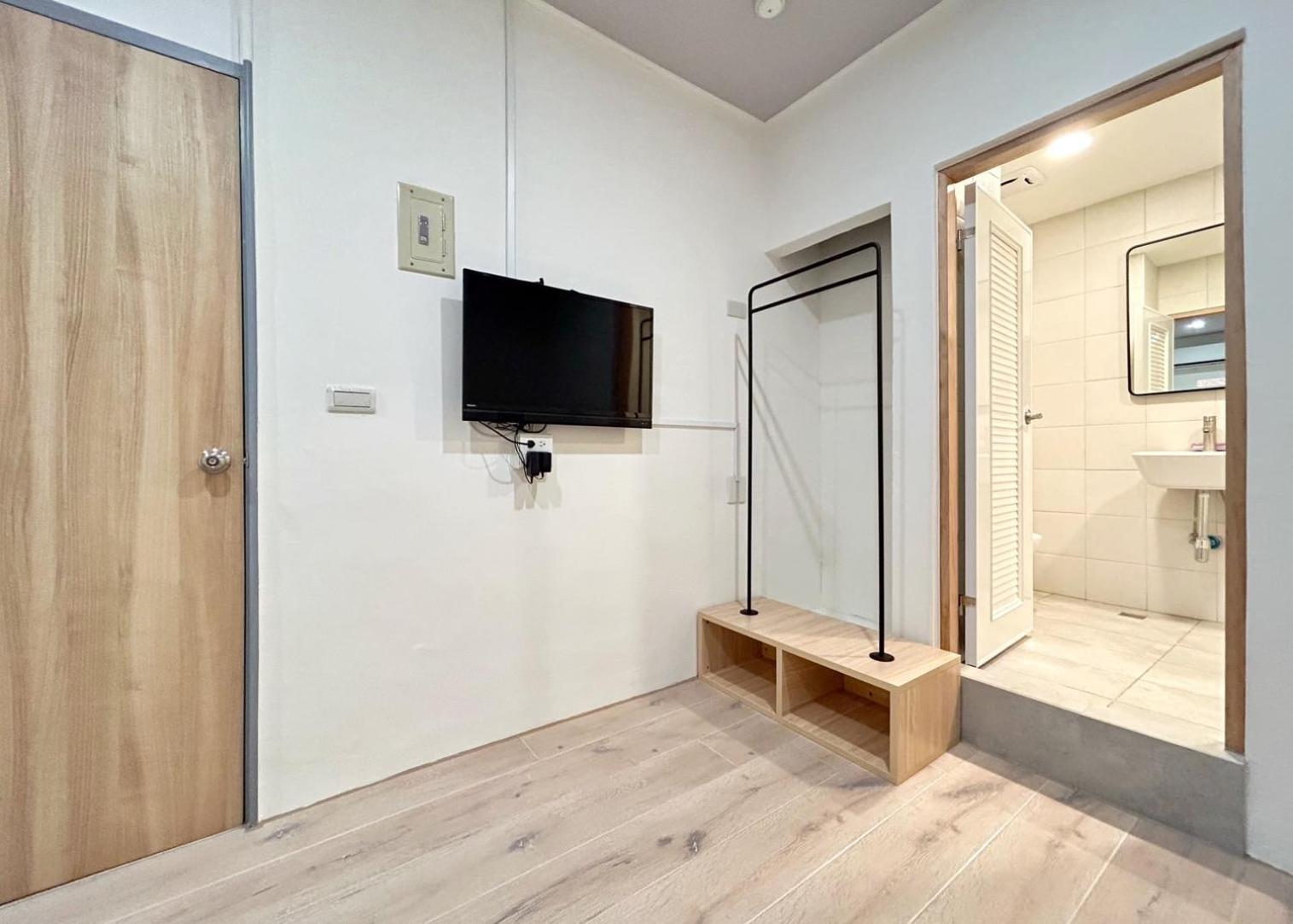 Yan Bin Hotel 타이난 외부 사진