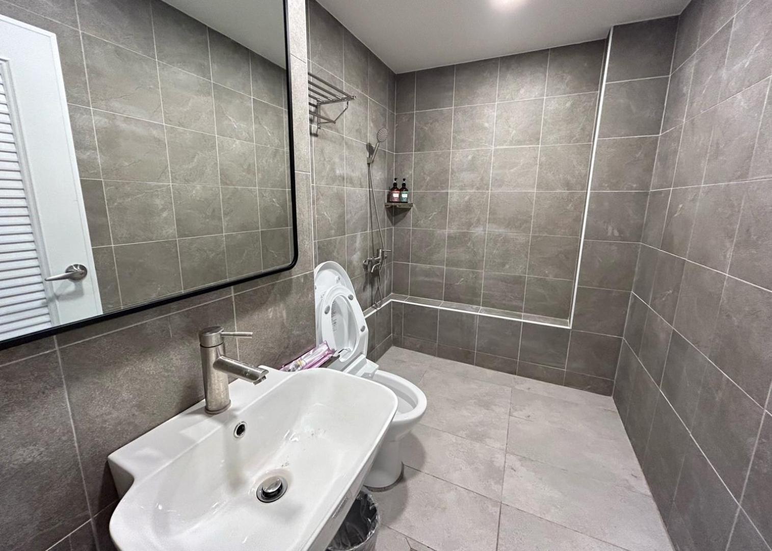 Yan Bin Hotel 타이난 외부 사진